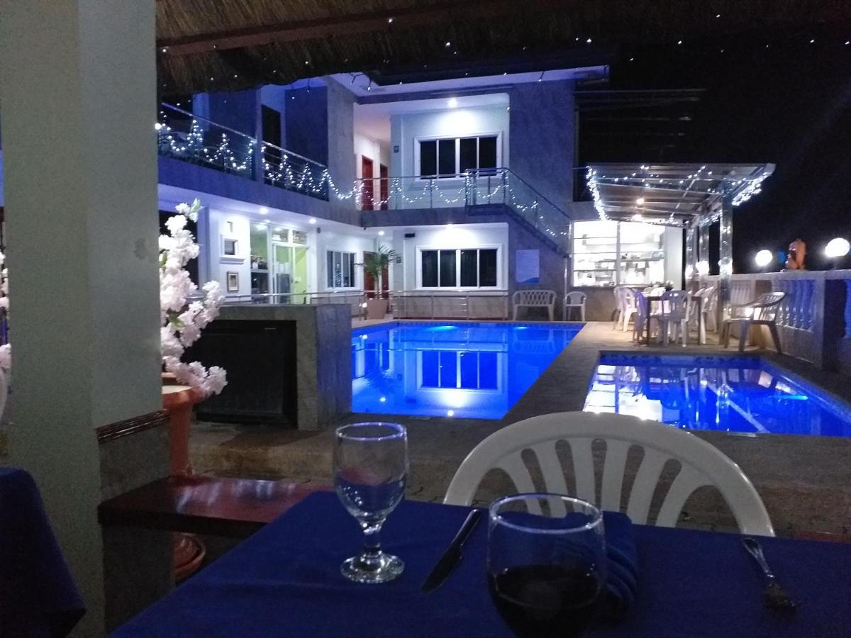 Ocean Breeze Resort Toledo Экстерьер фото