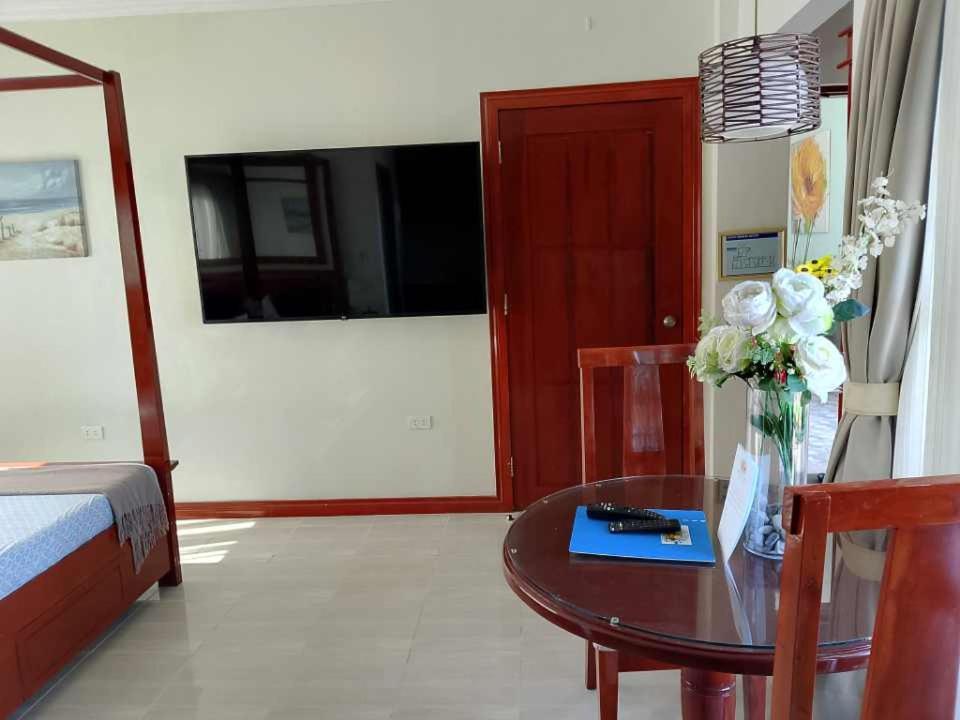 Ocean Breeze Resort Toledo Экстерьер фото